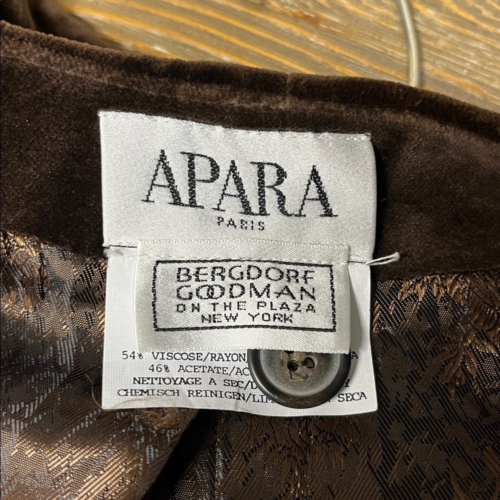 APARA Paris Bergdorf Goodman On The Plaza NY women’s vest size 36. - Picture 5 of 6